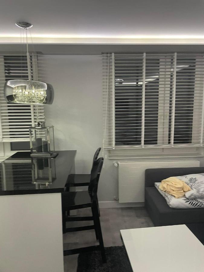 Apartament Poniatowa Apartment ภายนอก รูปภาพ
