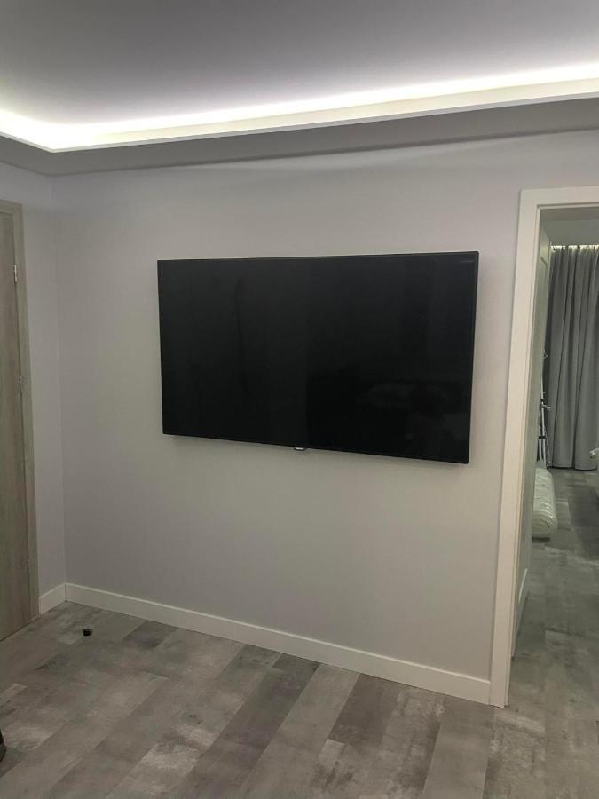 Apartament Poniatowa Apartment ภายนอก รูปภาพ